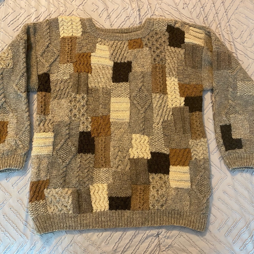 Women’s Patchwork Knit Sweater in Neutral Tones no tags fits size M/L